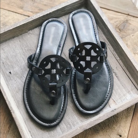 LAST PAIR! Women's Slide Sandal-Black - Picture 4 of 4